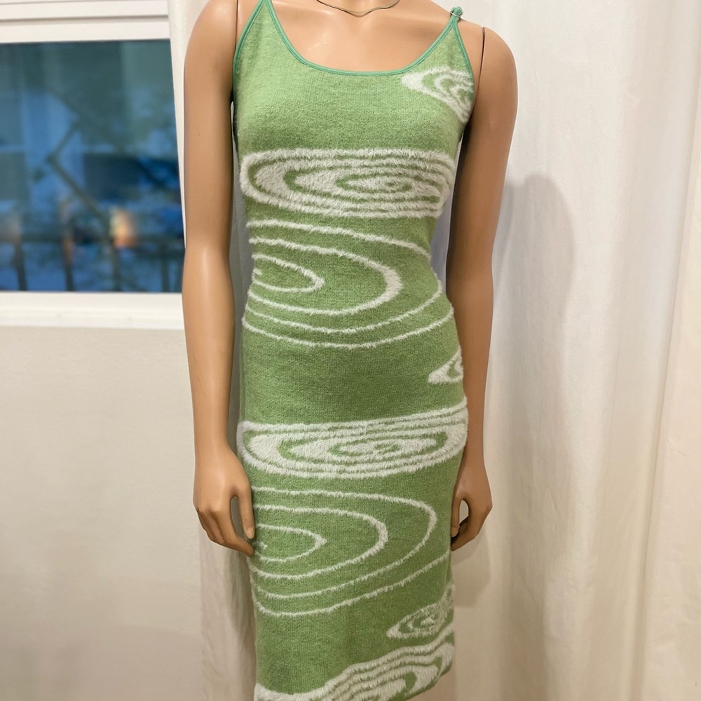 Green Bodycon Midi Dress with Scoop Neck